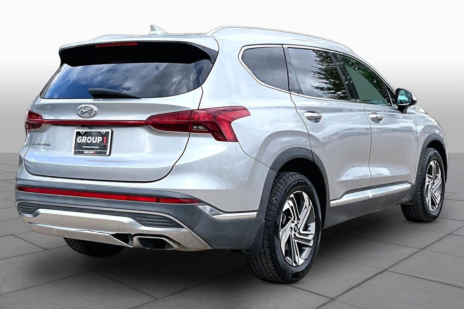 Used 2022 Hyundai Santa Fe SEL FWD image 12