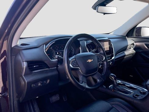 Used 2021 Chevrolet Traverse Premier FWD image 9