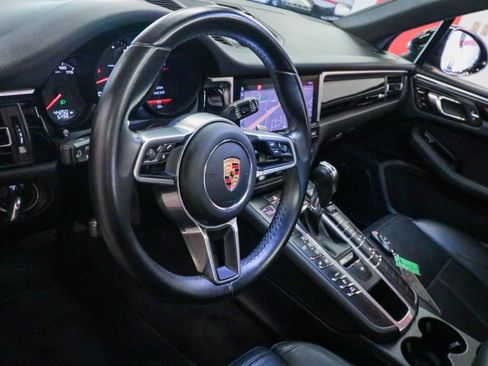 Used 2020 Porsche Macan image 14