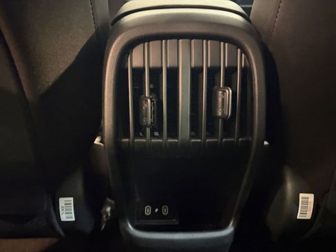 Used 2025 Hyundai Kona SEL image 24