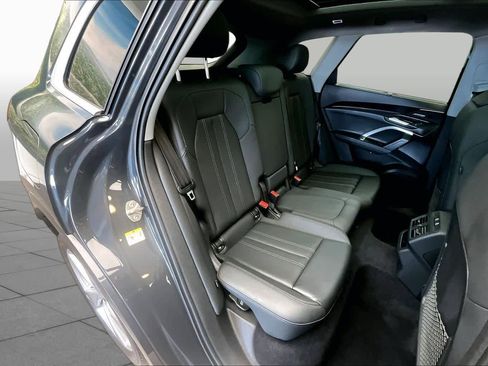 Certified 2025 Audi Q5 Premium Plus w/ Premium Plus AWD/4WD image 20
