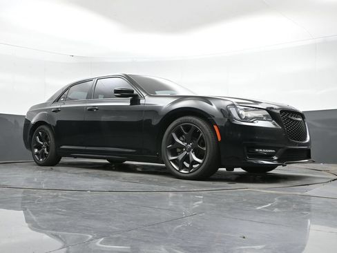 Used 2022 Chrysler 300 S RWD image 42