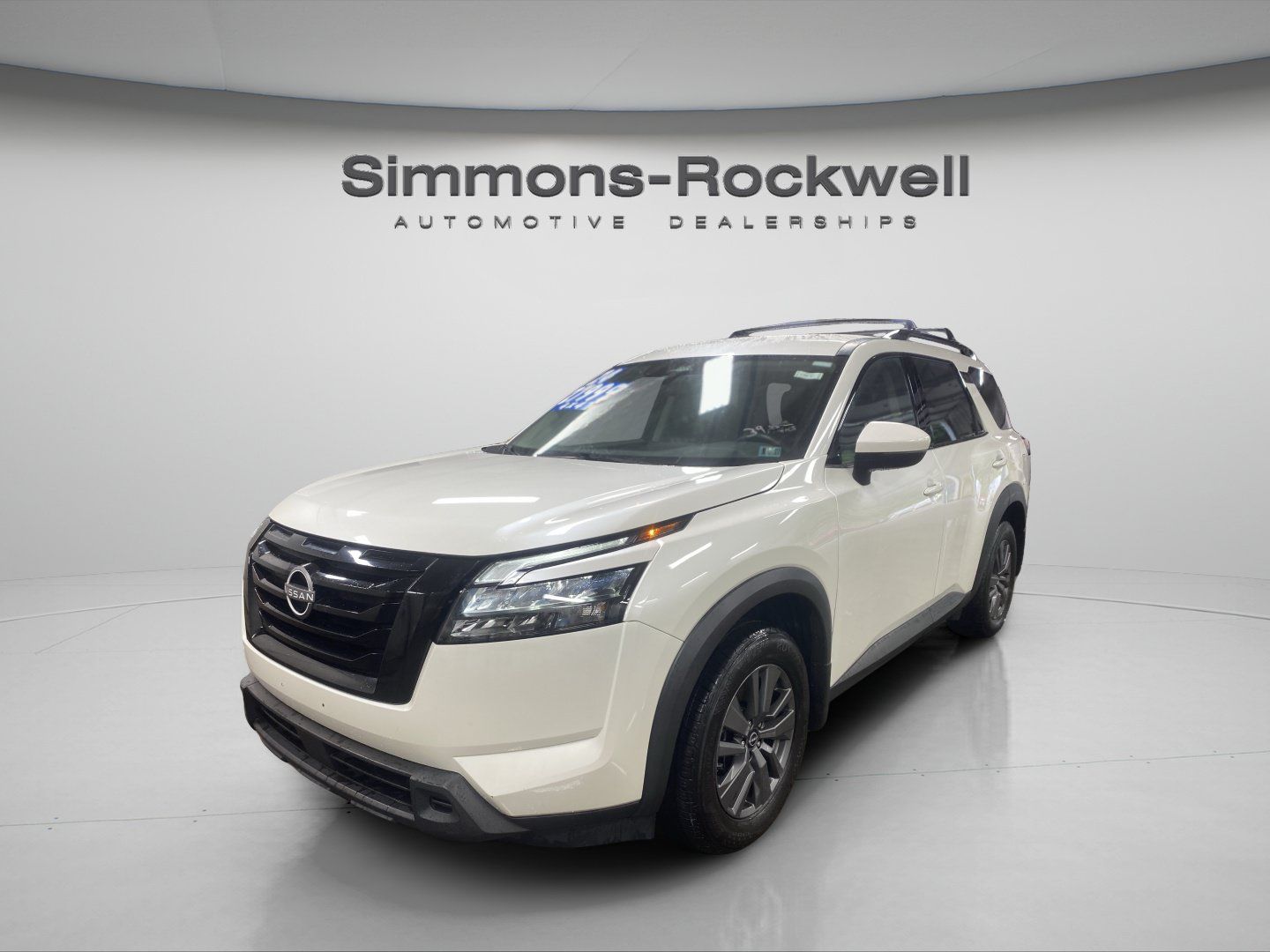 Used 2024 Nissan Pathfinder SV w/ Black Appearance Package AWD/4WD image 1