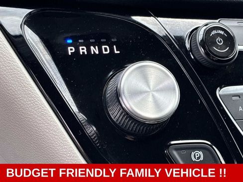 Used 2023 Chrysler Voyager LX FWD image 31