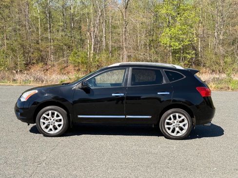 Used 2013 Nissan Rogue SL AWD/4WD image 5