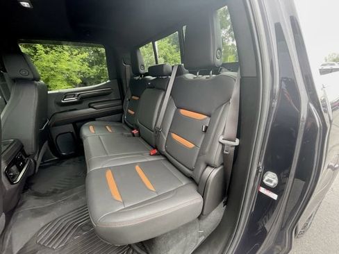 Used 2024 GMC Sierra 1500 AT4 w/ Technology Package AWD/4WD image 26