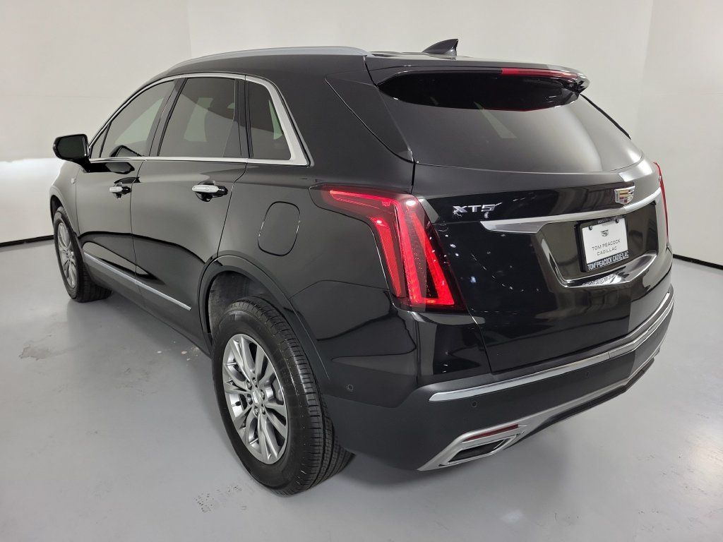 Used 2023 Cadillac XT5 Premium Luxury w/ Technology Package FWD image 6