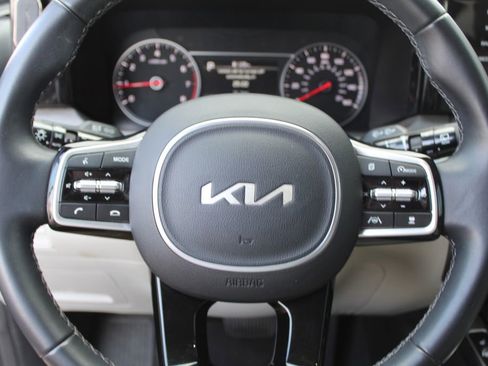 Used 2023 Kia Sorento X-Line EX image 16