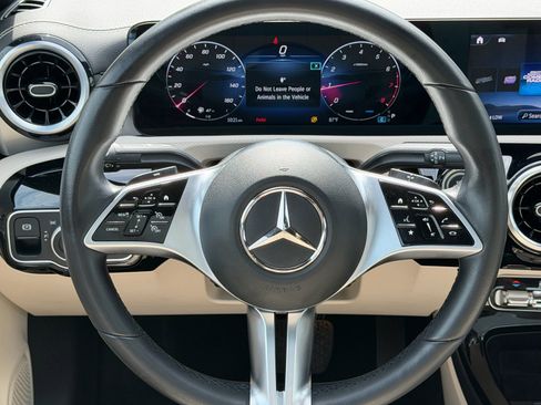 Used 2025 Mercedes-Benz CLA 250 image 16