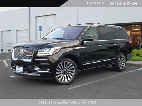 Used 2018 Lincoln Navigator L Reserve w/ Technology Package AWD/4WD image 2