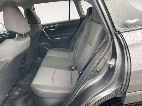 Used 2022 Toyota RAV4 XLE image 13