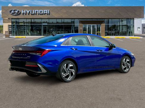 New 2025 Hyundai Elantra Limited image 8