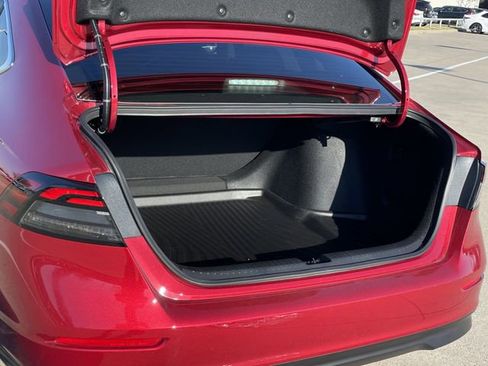 Used 2025 Honda Accord LX image 27