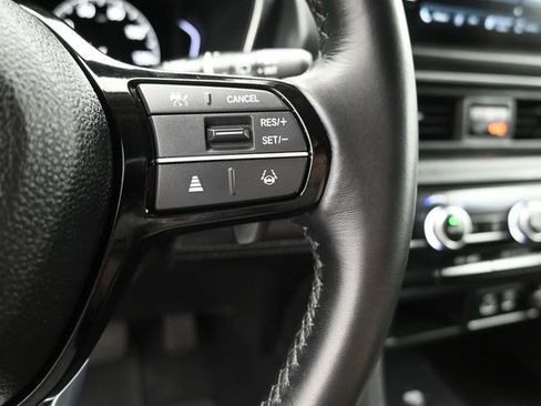 Used 2025 Honda Pilot EX-L image 7