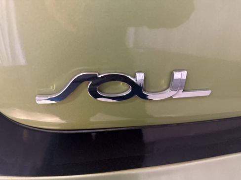 Used 2017 Kia Soul image 13