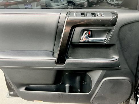 Used 2020 Toyota 4Runner Venture w/ Moonroof Package AWD/4WD image 19