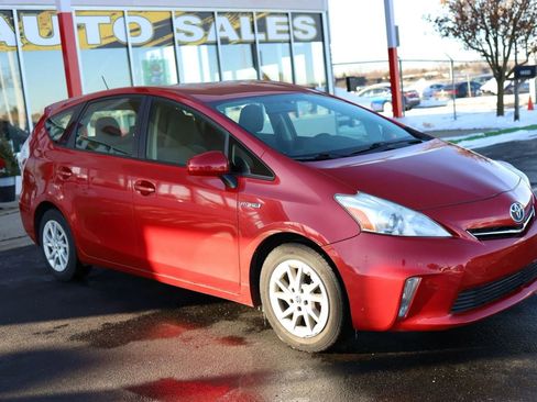 Used 2012 Toyota Prius V Five image 3