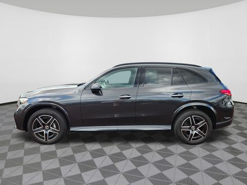Used 2024 Mercedes-Benz GLC 300 4MATIC image 5