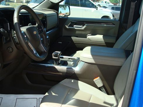 Used 2023 Chevrolet Silverado 1500 LTZ image 8