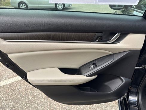 Used 2018 Honda Accord EX-L image 35