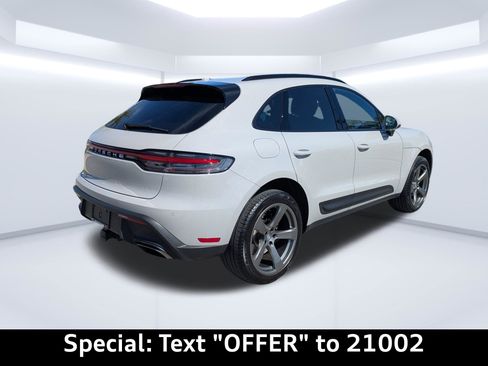 Used 2022 Porsche Macan image 3