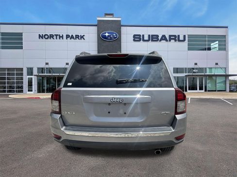 Used 2017 Jeep Compass High Altitude AWD/4WD image 4