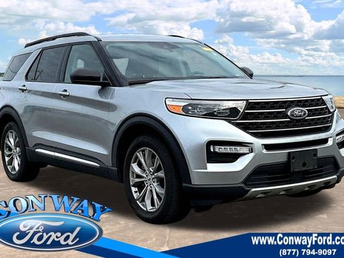 Used 2022 Ford Explorer XLT w/ Equipment Group 202A image 1