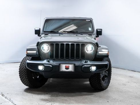 Used 2019 Jeep Wrangler Unlimited Sahara AWD/4WD image 10