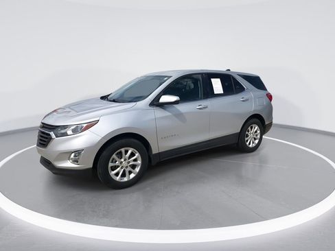 Used 2018 Chevrolet Equinox LT image 4