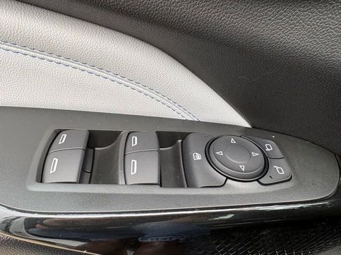 New 2026 Chevrolet Trax LT w/ Sunroof Package FWD image 21