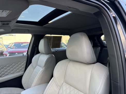 Used 2024 Mitsubishi Outlander SEL image 17