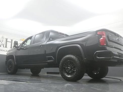 New 2026 Chevrolet Silverado 2500 ZR2 w/ LPO, Dark Essentials Package AWD/4WD image 5