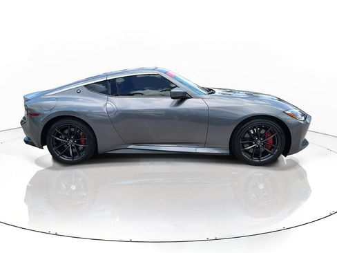 Used 2025 Nissan Z Performance w/ Floor Mat Package RWD image 5