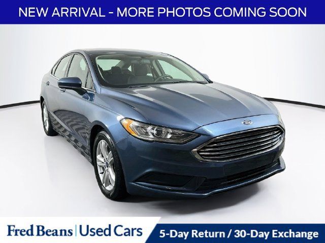 Used 2018 Ford Fusion SE w/ Fusion SE Technology Package FWD image 1