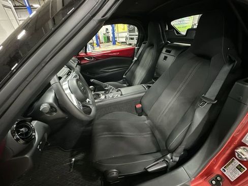Certified 2025 MAZDA MX-5 Miata Club w/ Weather Package RWD image 17
