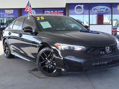 Used 2025 Honda Civic Sport image 2