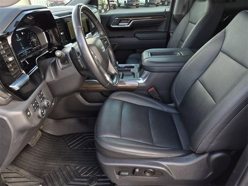 Used 2022 Chevrolet Silverado 1500 LT Trail Boss w/ LT Trail Boss Premium Package image 31