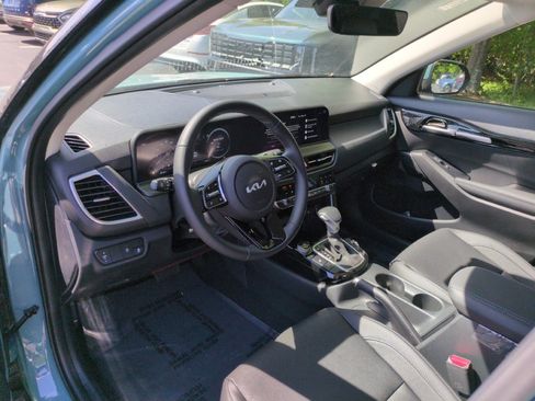 New 2026 Kia Seltos EX FWD image 19