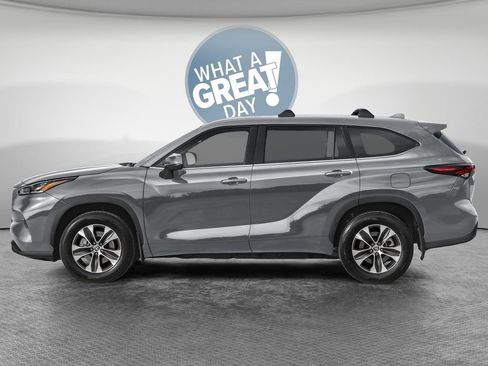 New 2026 Toyota Highlander Platinum AWD/4WD image 6