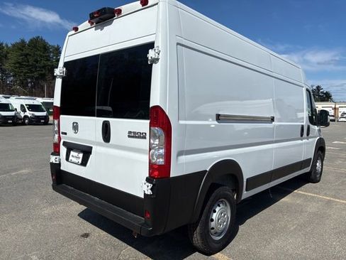 Used 2023 RAM ProMaster 2500 FWD image 3