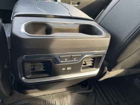 Used 2024 GMC Sierra 2500 Denali w/ Denali Reserve Package image 9