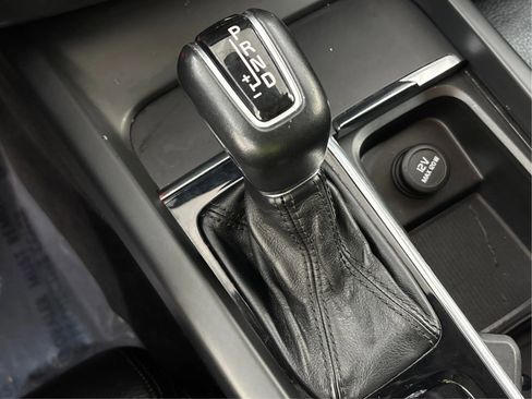 Used 2019 Volvo XC60 T5 Momentum w/ Multimedia Package image 48