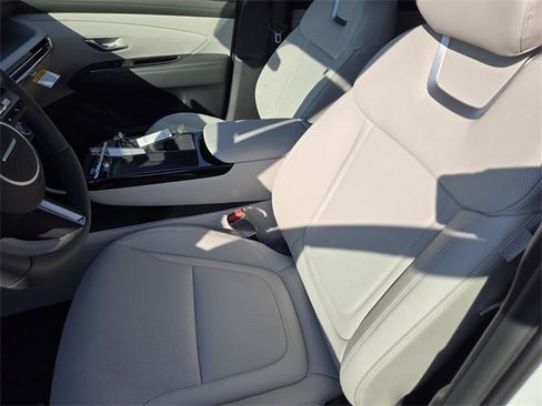 New 2026 Hyundai Tucson Limited image 13