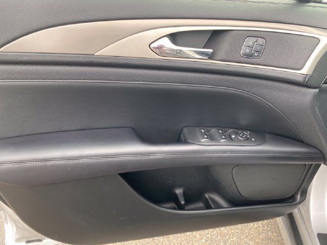 Used 2018 Lincoln MKZ Premiere FWD image 16
