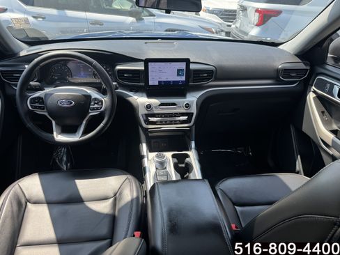 Used 2022 Ford Explorer XLT w/ Equipment Group 202A AWD/4WD image 13