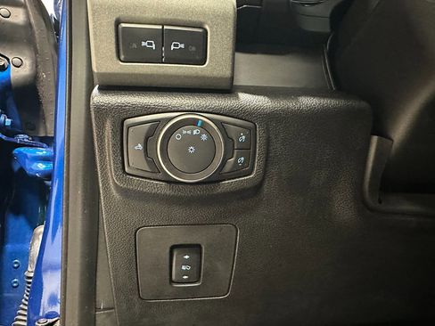 Used 2017 Ford F150 Raptor w/ Equipment Group 802A Luxury image 32