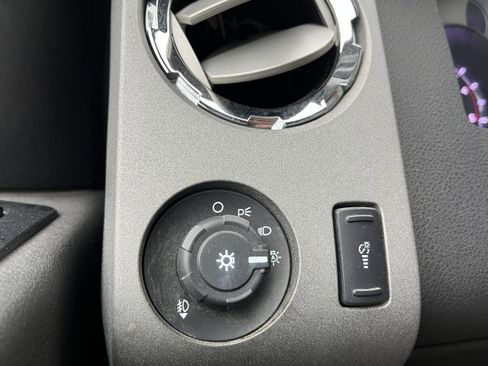 Used 2011 Ford F350 Lariat w/ Lariat Interior Pkg image 24