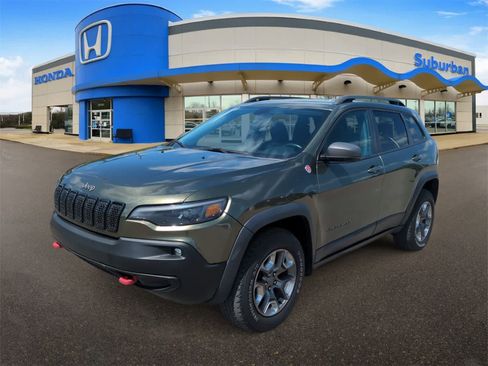 Used 2019 Jeep Cherokee Trailhawk w/ Cold Weather Group image 4