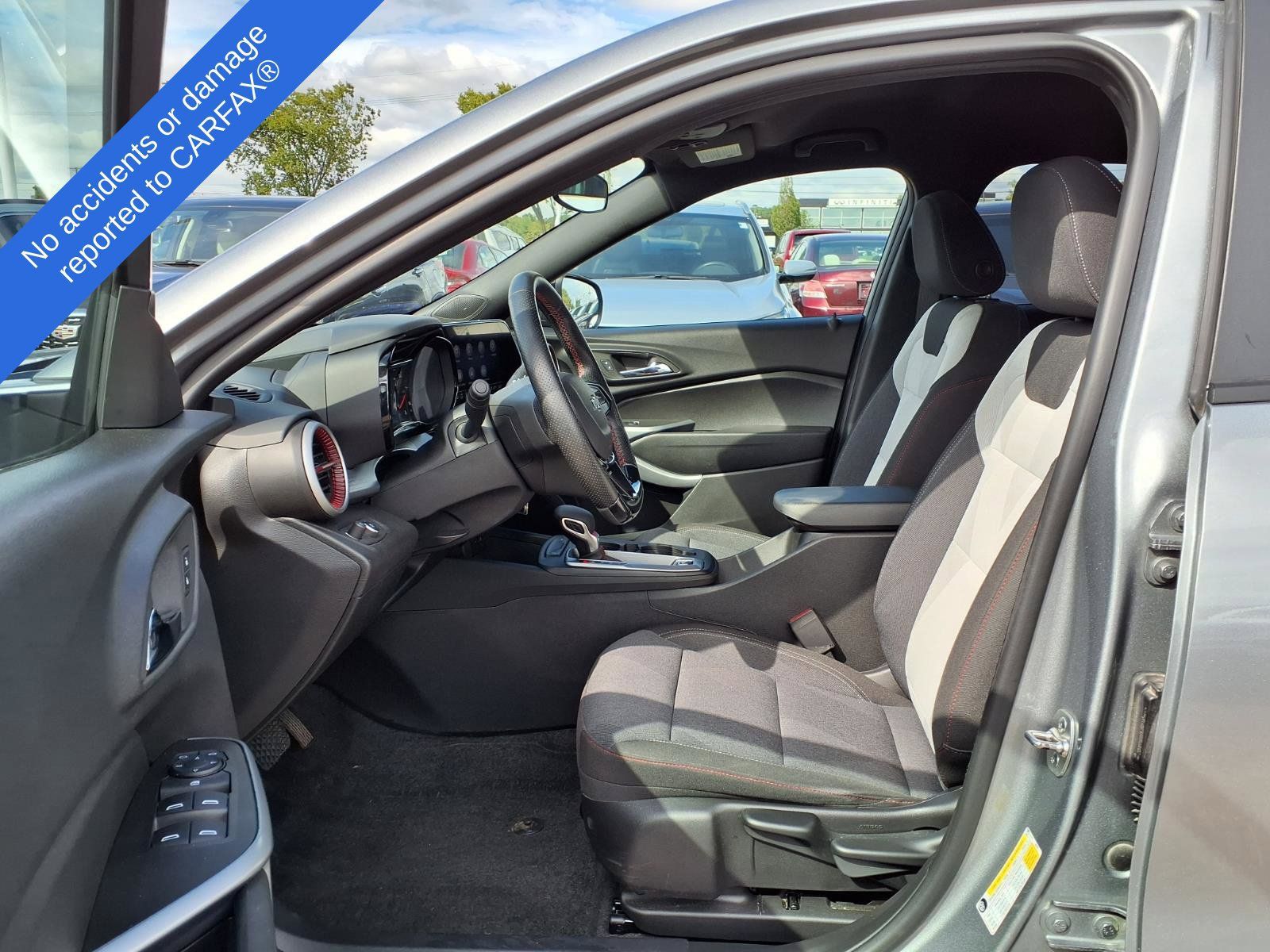 Used 2024 Chevrolet Trax RS w/ Driver Confidence Package FWD image 18