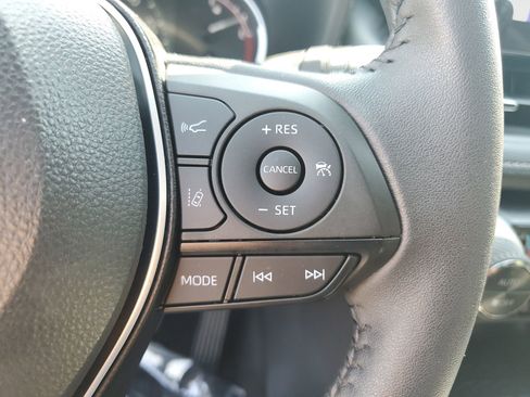 Used 2024 Toyota RAV4 XLE Premium FWD image 31
